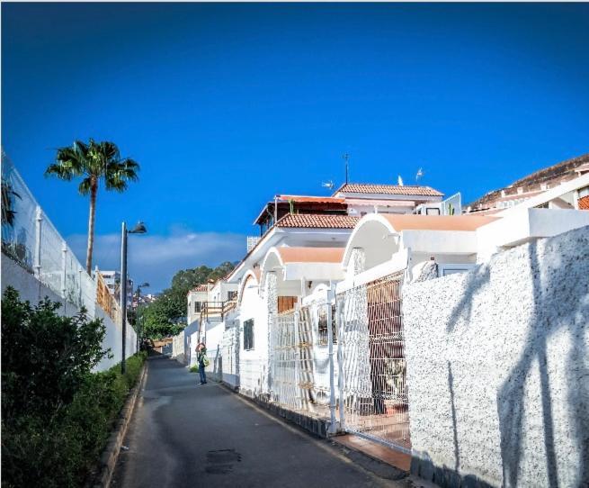 Lovely 2 Bedroom Apartment Near Las Vistas Beach Adults Only! Playa de las Américas Exterior foto